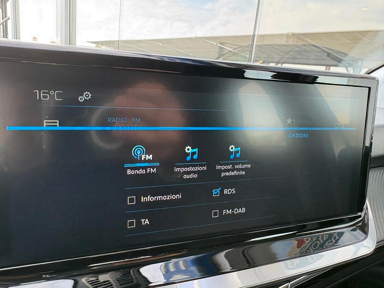 Peugeot 208 BUSINESS Hybrid 110 e-DCS6 SPOTICAR