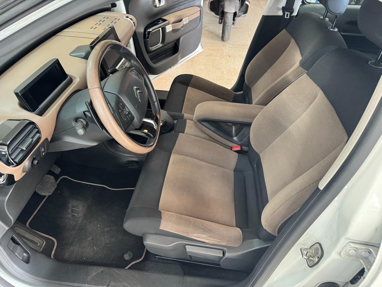 Citroen C4 Cactus BlueHDi 100 cv. Autom. Shine OK