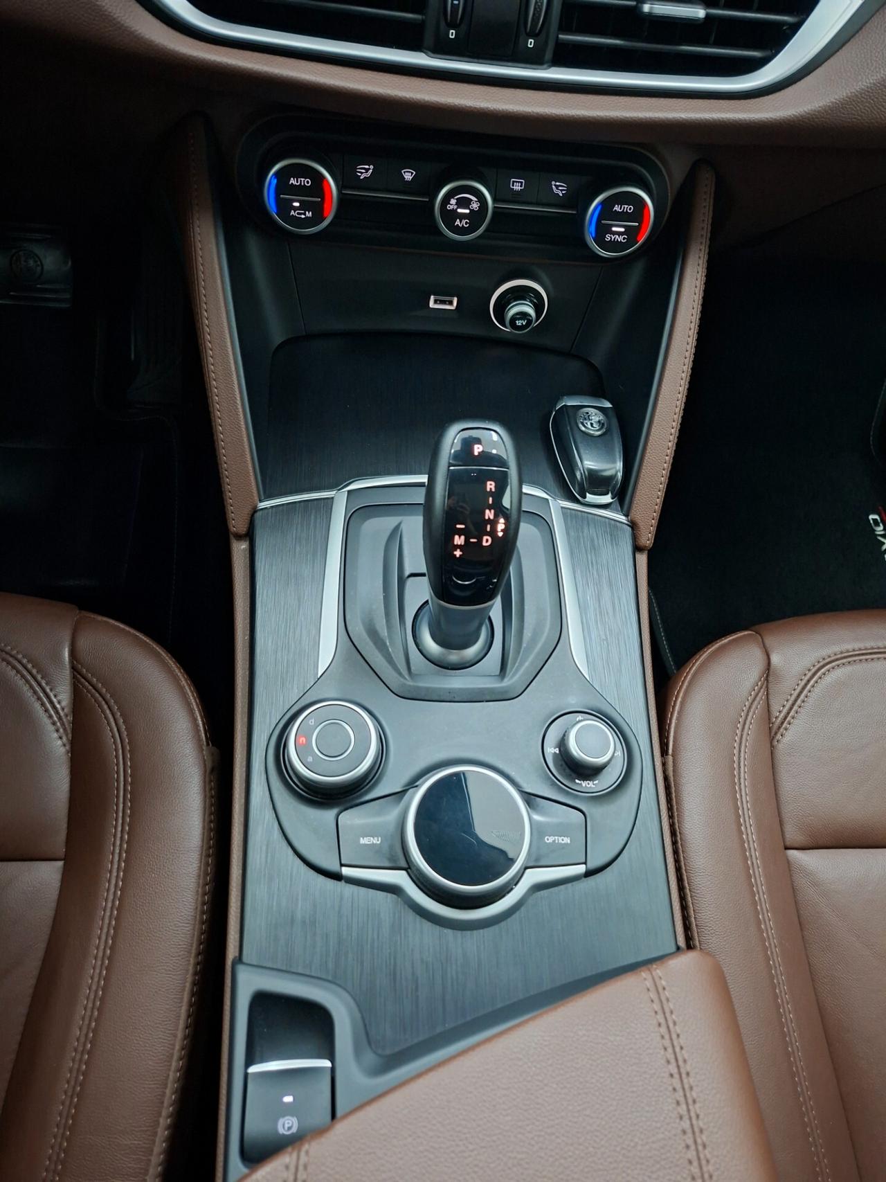 Alfa Romeo Stelvio 2.2 Turbodiesel 210cv AT8 Q4 Executive