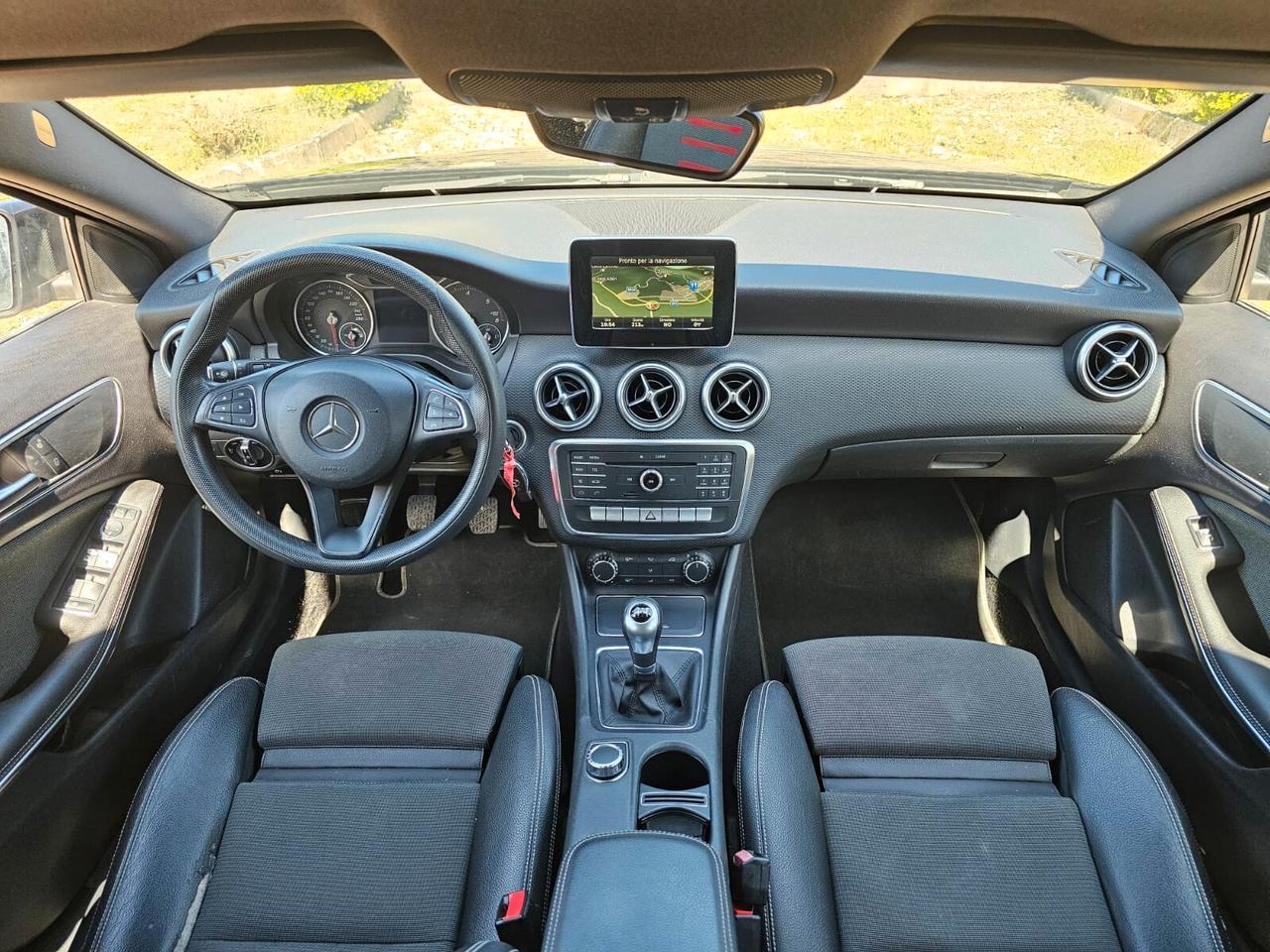 Mercedes-benz A 180 A 180 d Executive