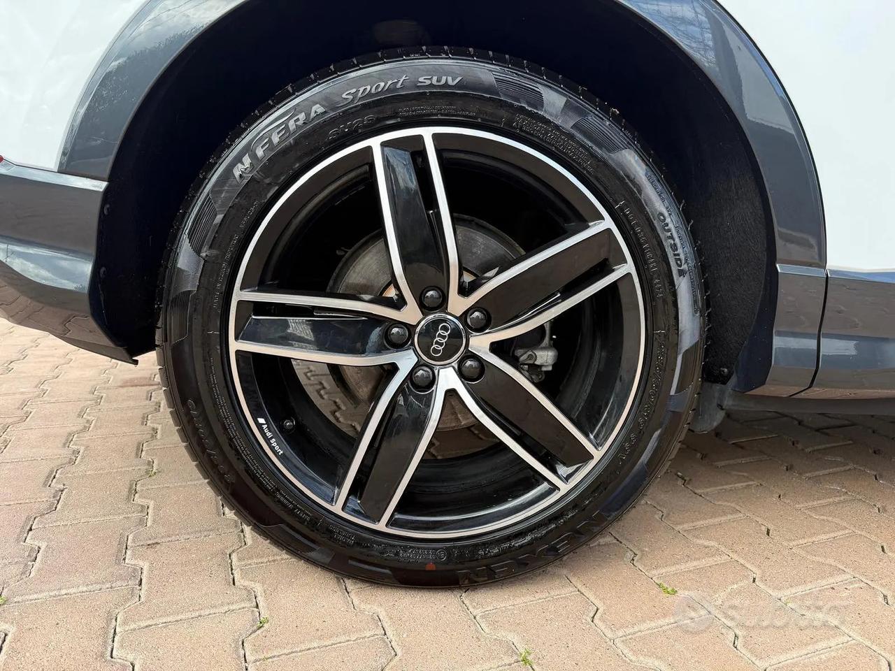 Audi Q3 2.0 tdi Business Advanced s-tronic