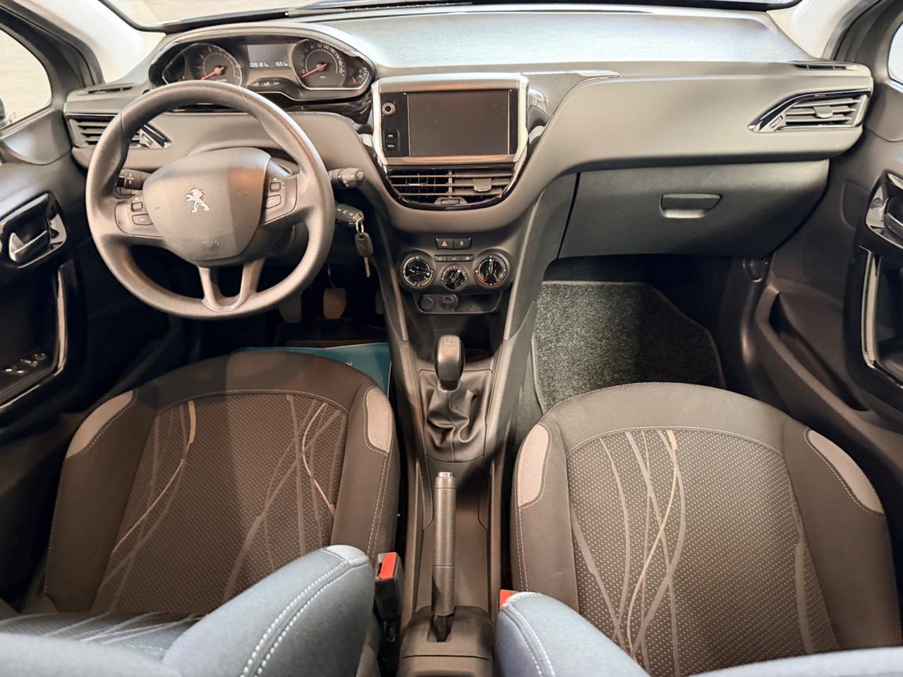 Peugeot 208 PureTech 82 5 porte Allure