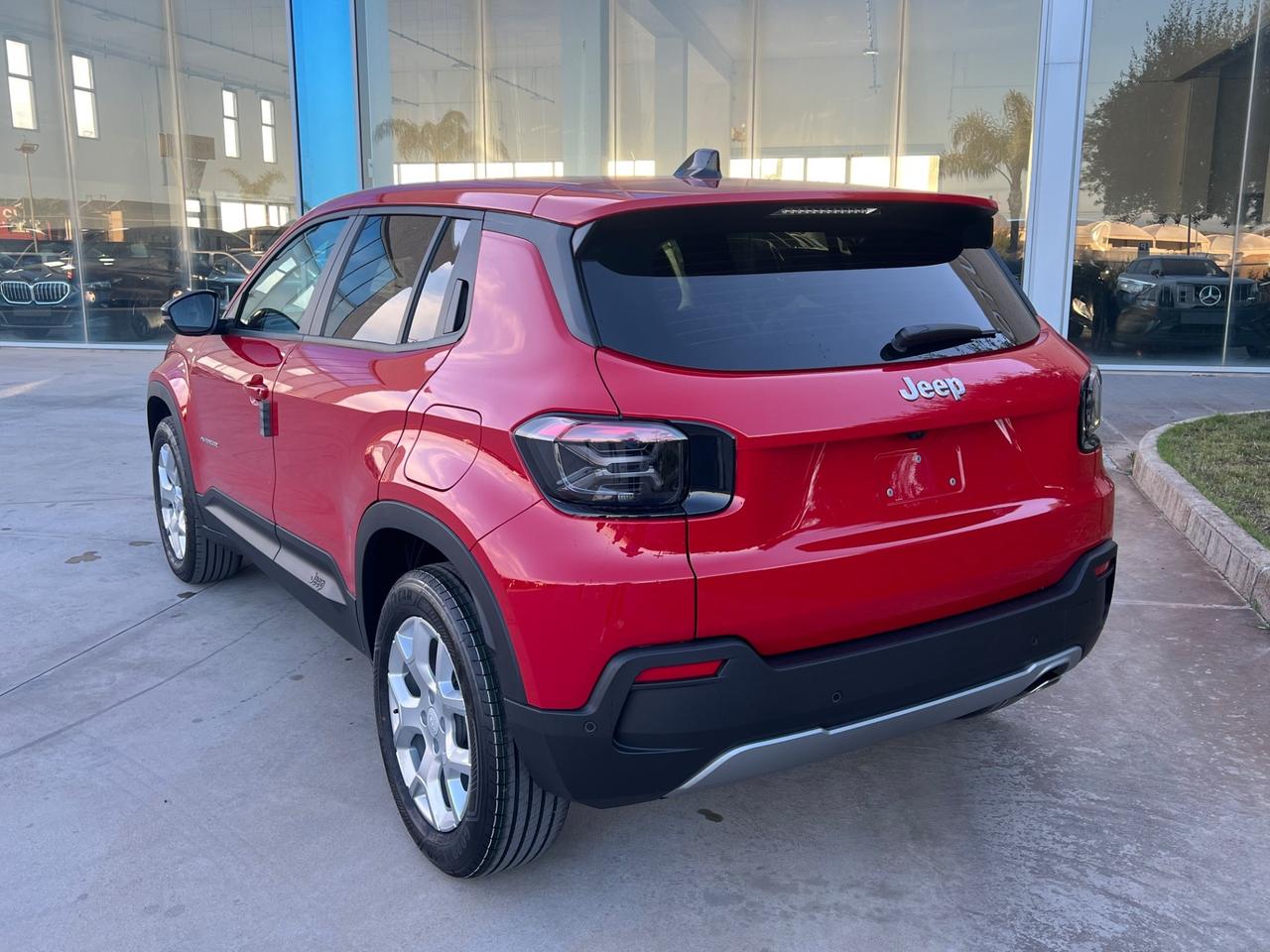 Jeep Avenger 1.2 Turbo 110 CV MHEV Altitude possibilità noleggio no scoring