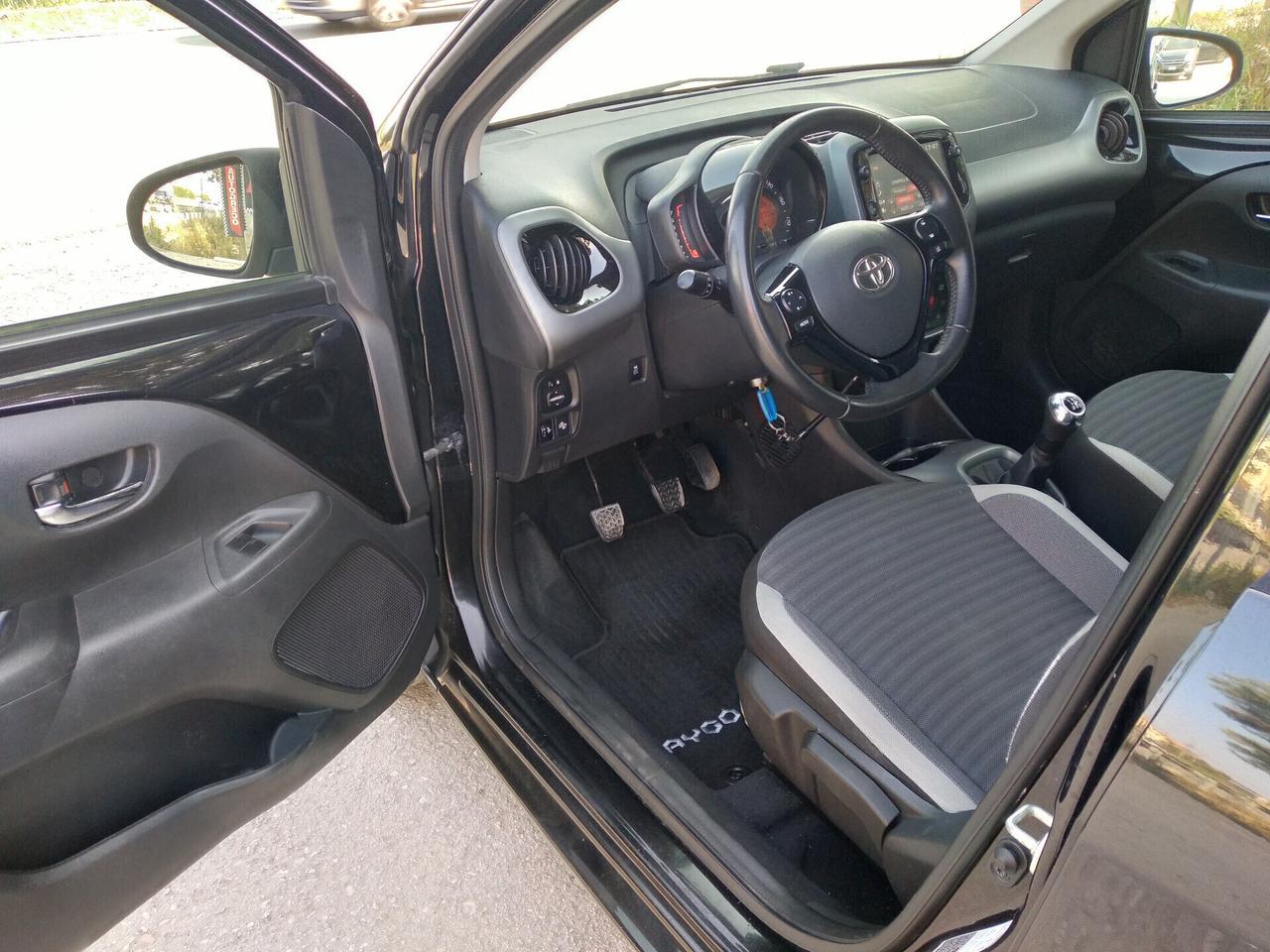 Toyota Aygo 1.0 VVT-i 72 CV 5 porte x-play