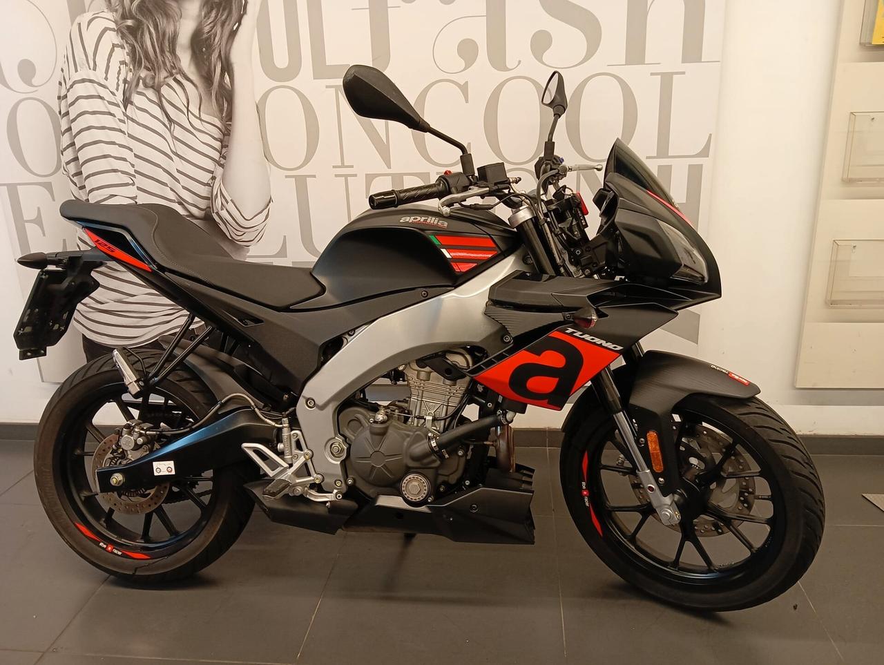 Aprilia Tuono 125 4T E4