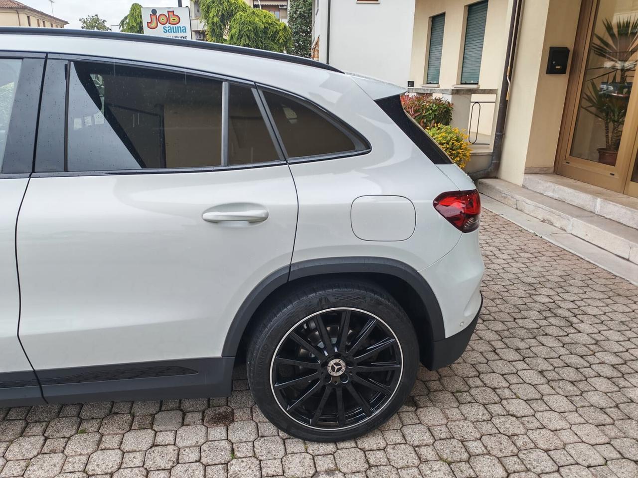 MERCEDES GLA 200 EXECUTIVE PREMIUM
