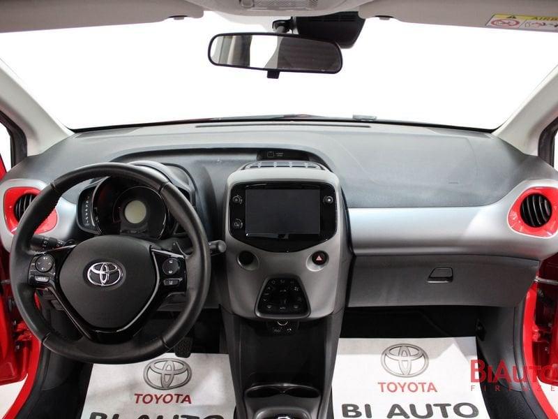 Toyota Aygo Aygo 5p 1.0 x-play m-mt 72cv