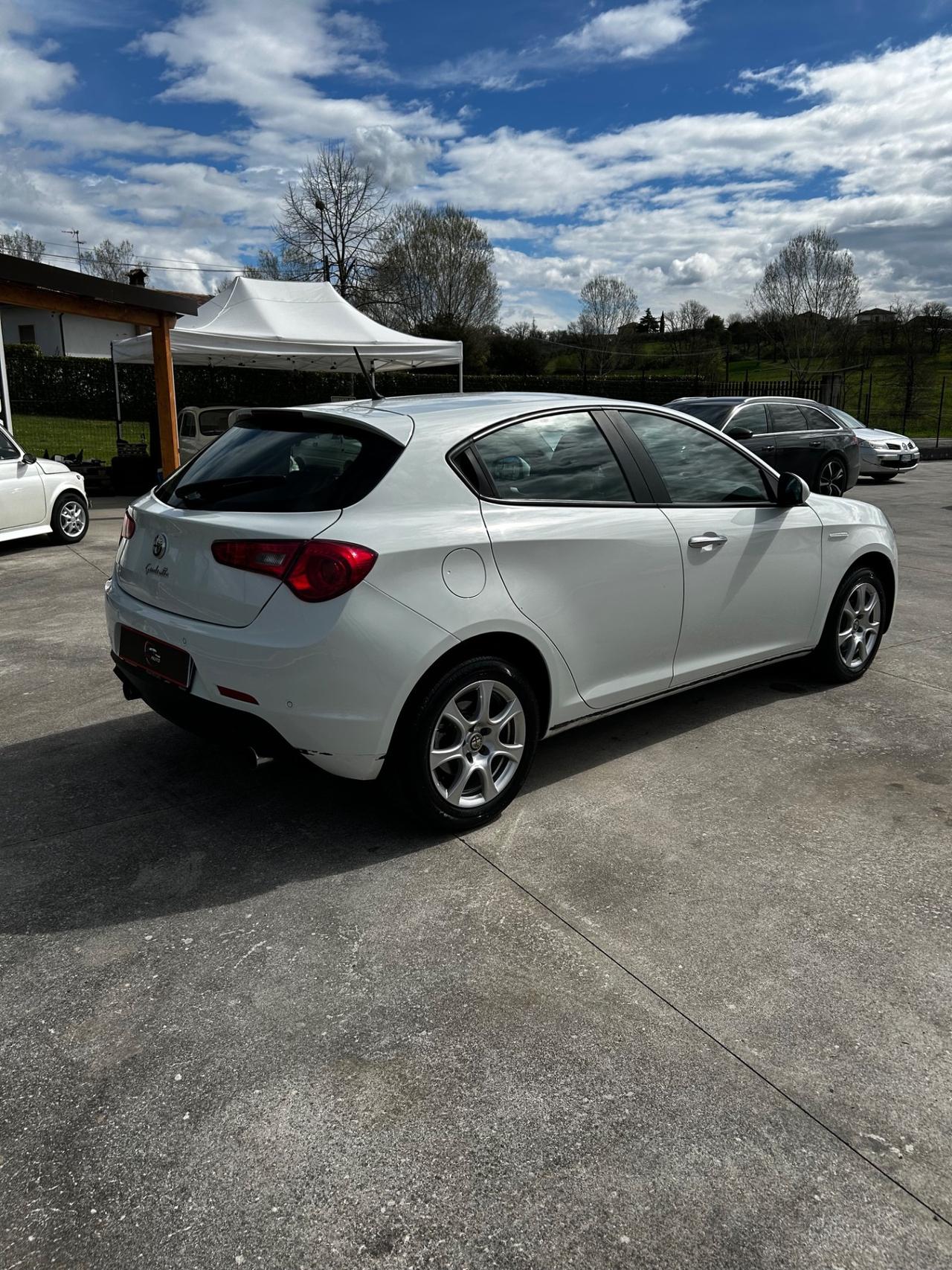 Alfa Romeo Giulietta 2.0 JTDm-2 140 CV Distinctive