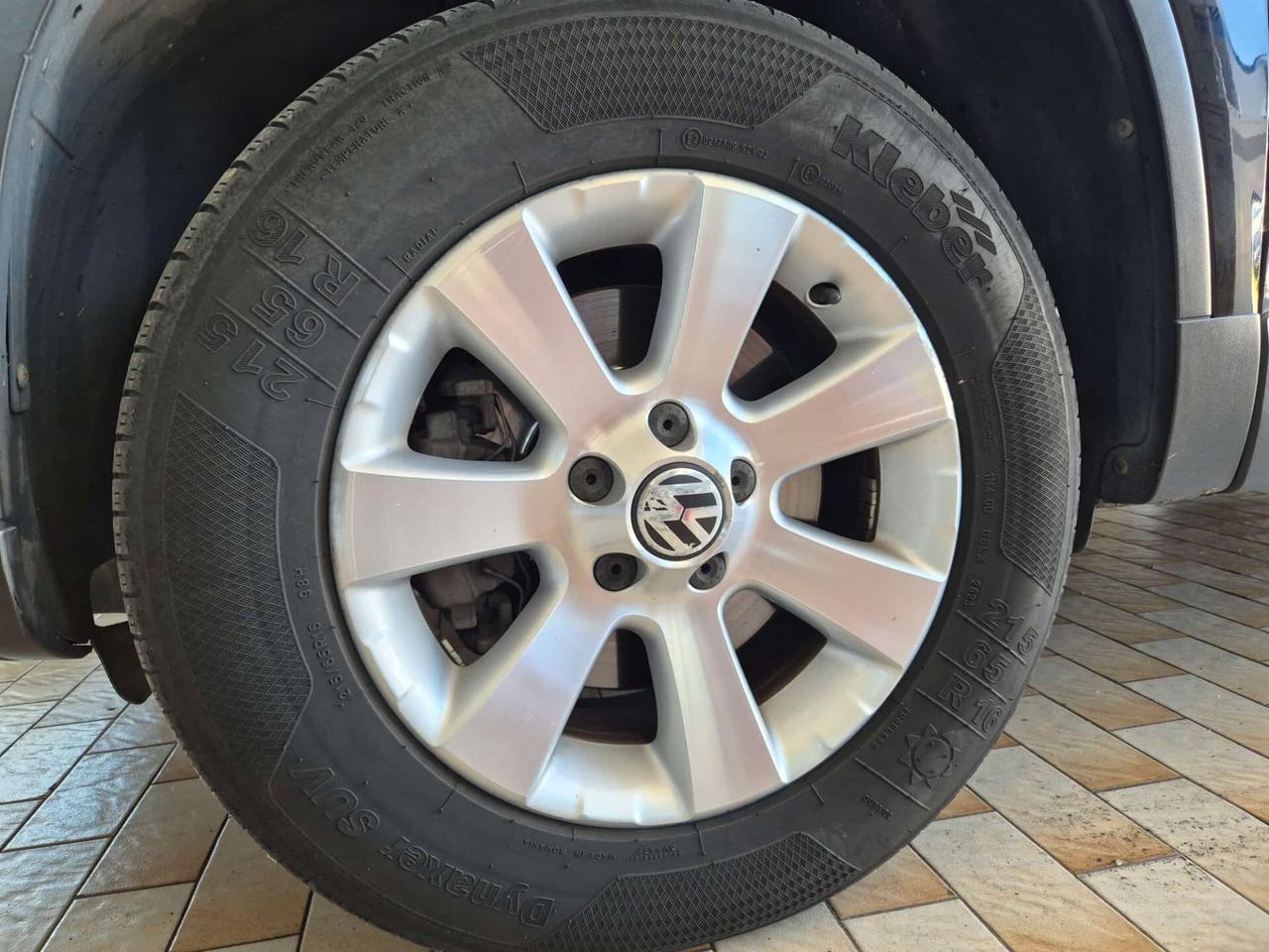 Volkswagen Tiguan 2.0 TDI DPF 4MOTION tiptronic Track & Field