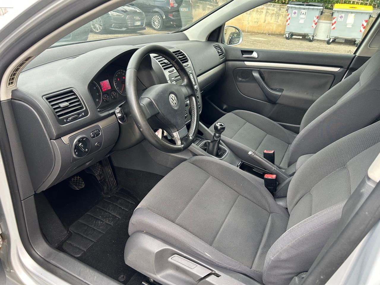 Volkswagen Golf 1.6 Benzina 99000km