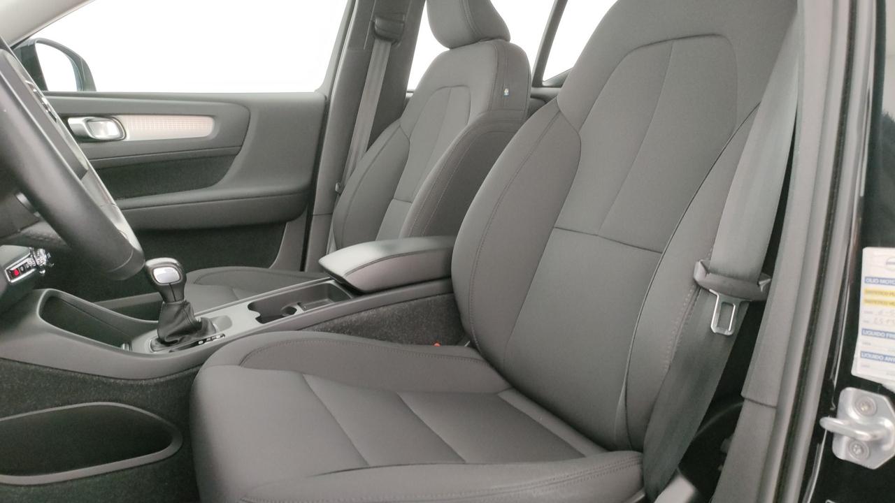 VOLVO XC40 - XC40 1.5 t2 Momentum Pro my21