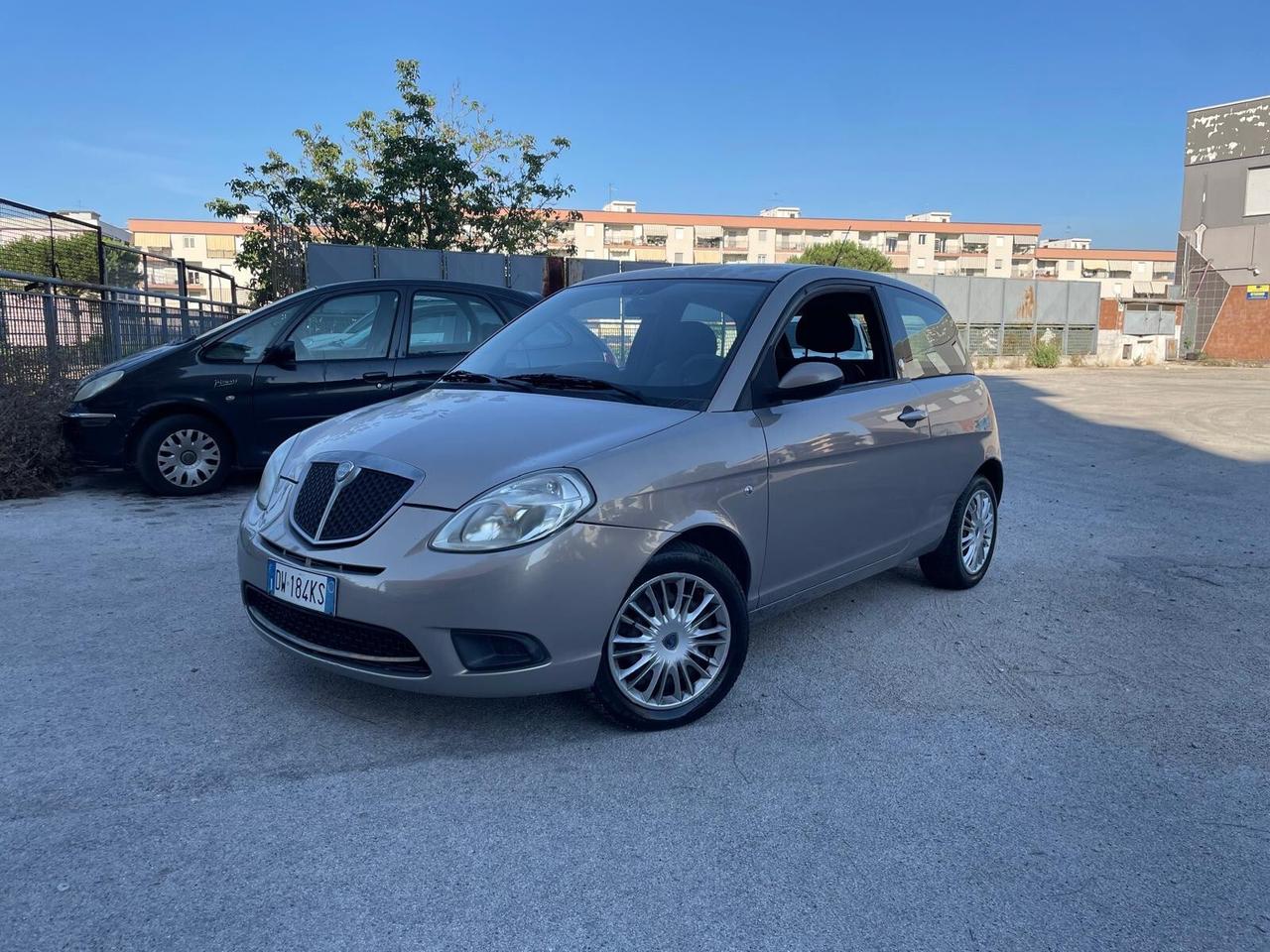Lancia Ypsilon 1.4 Platino Ecochic GPL CON 150MILA KM