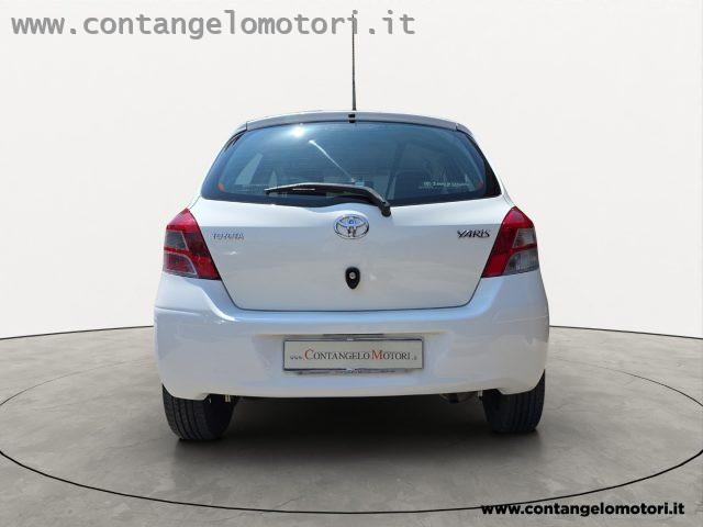 TOYOTA Yaris 1.0 5 porte Sol