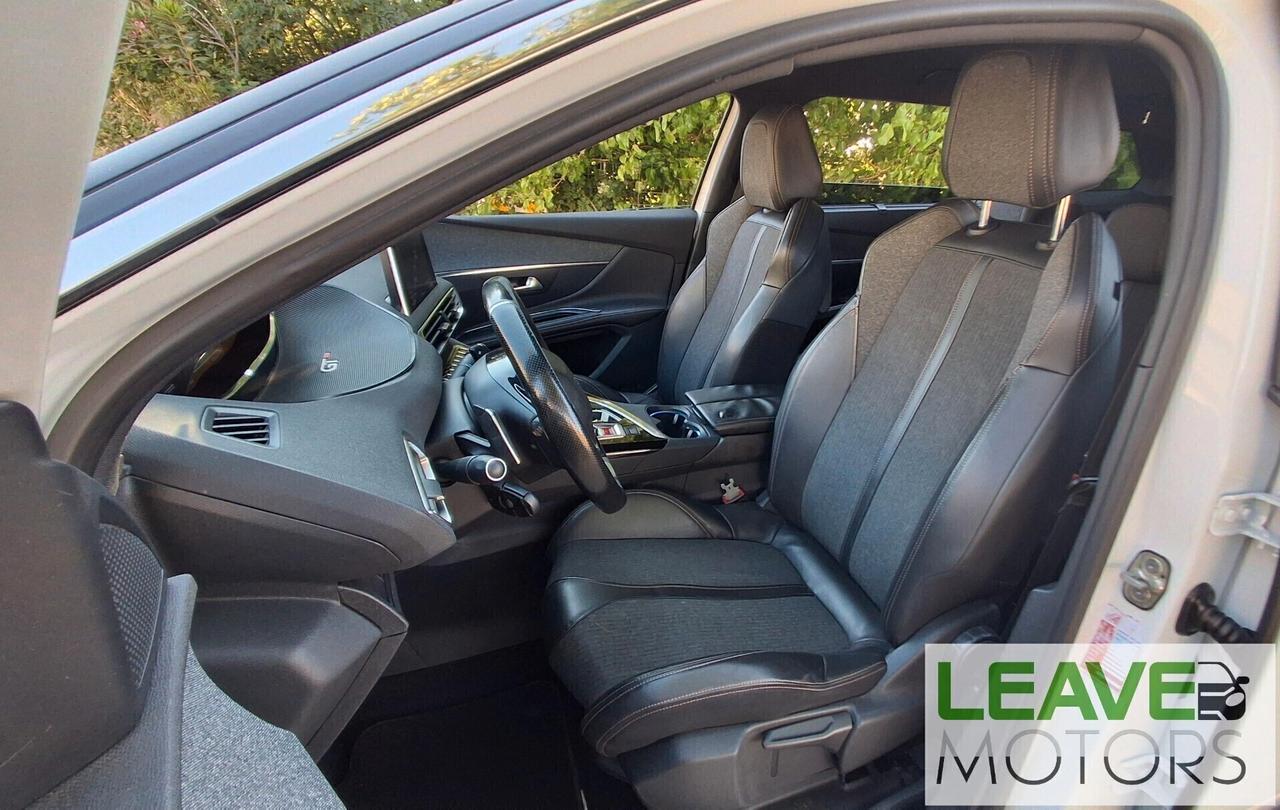 Peugeot 5008 HDi 130cv EAT8 (M1541)