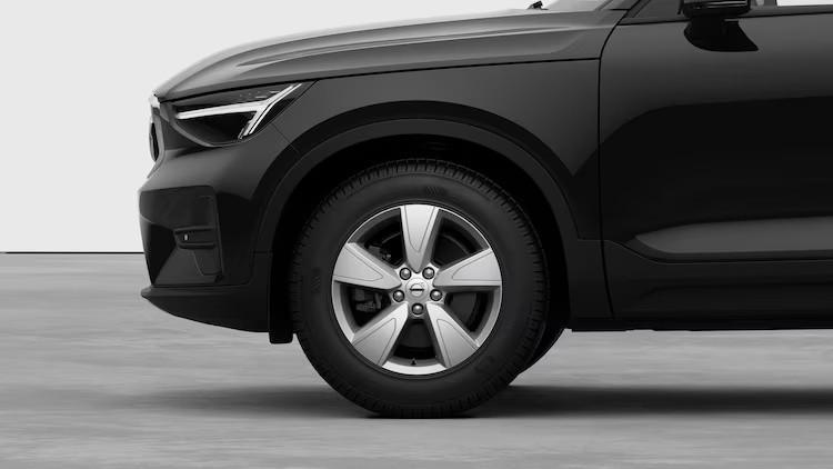 VOLVO XC40 ESSENTIAL B3 AUTO PREZZO PROMO FINO AL 31/12/2025