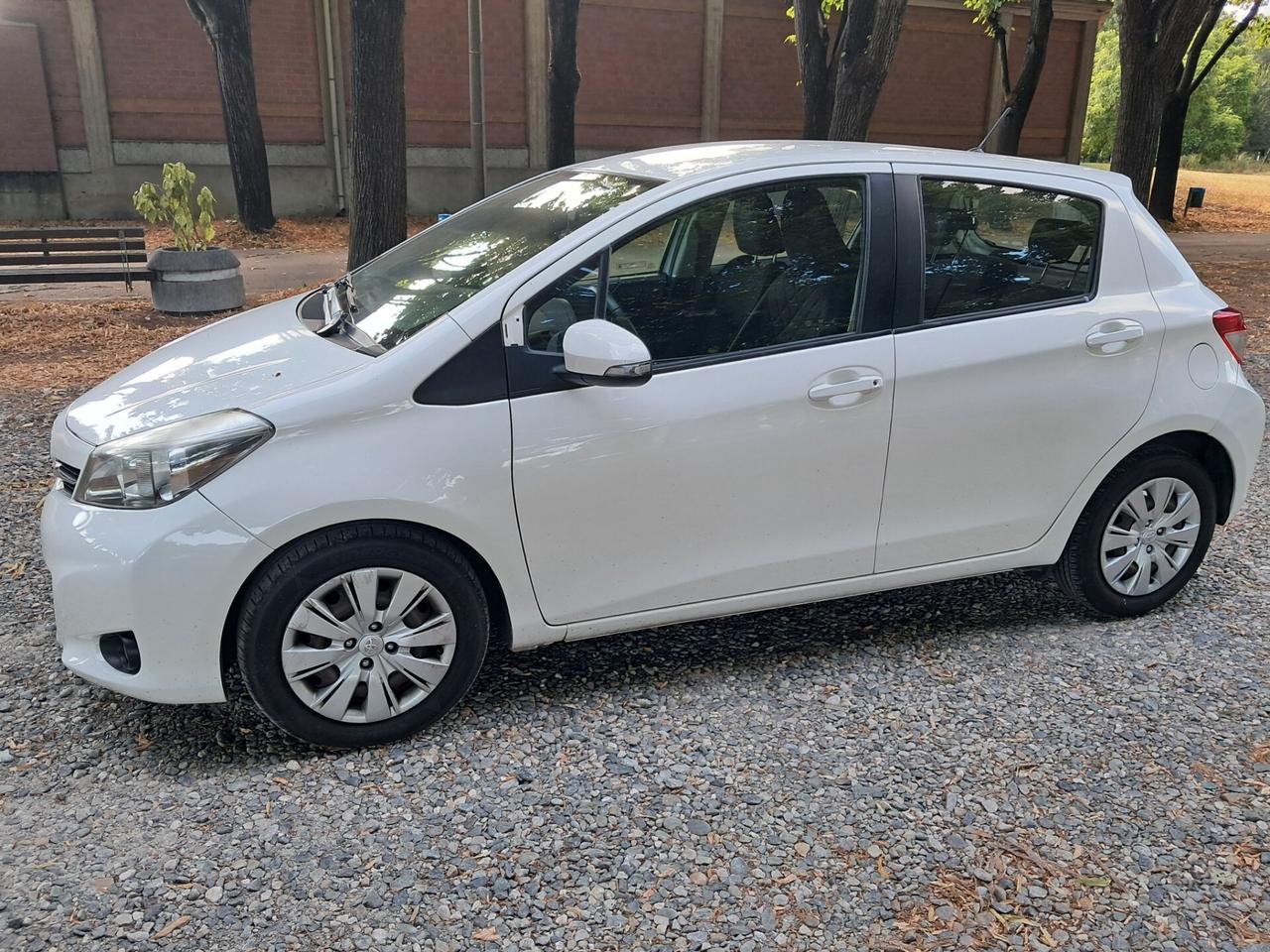 TOYOTA YARIS 1.4 D 2013
