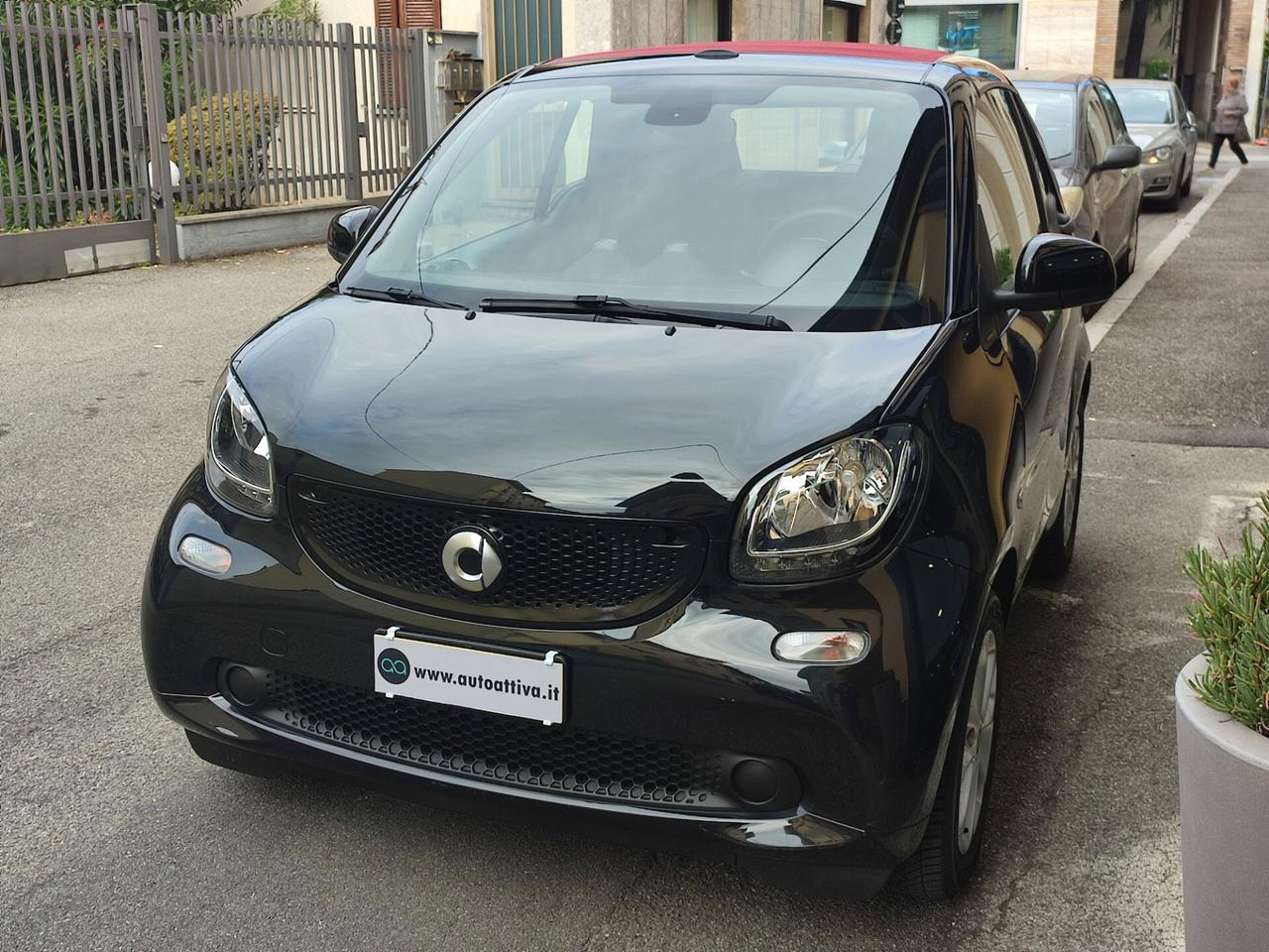 Smart ForTwo 70 1.0 twinamic cabrio Passion Capote Rossa Ok neopatentati