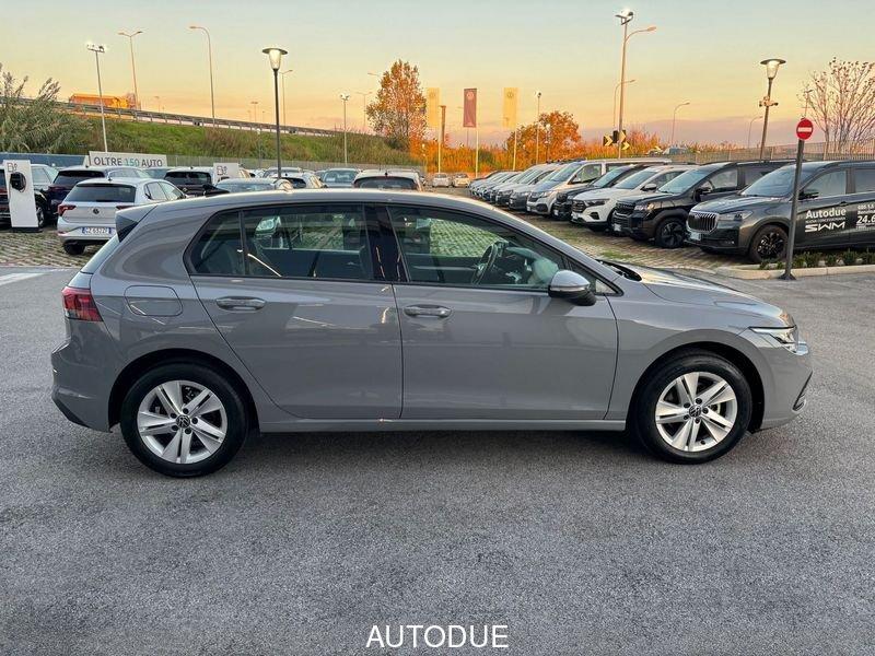 Volkswagen Golf VIII 2020 1.0 tsi evo Life 110cv