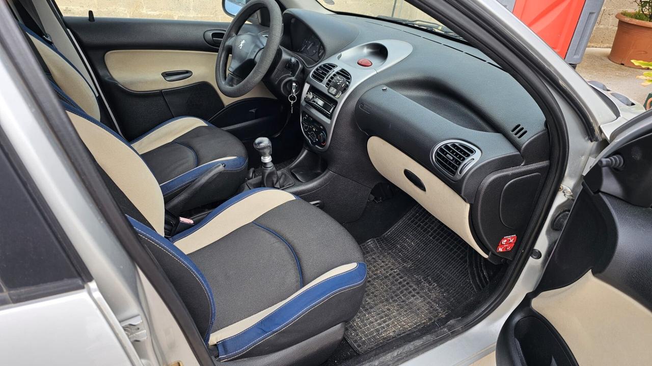 Peugeot 206 1.4 HDi 5p. XT