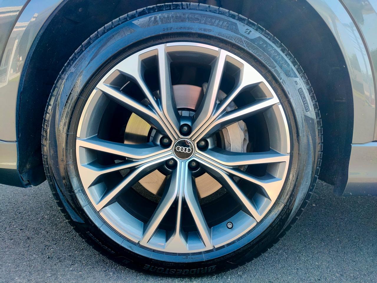 Audi Q8 45 TDI quattro tiptronic Sport S-LINE