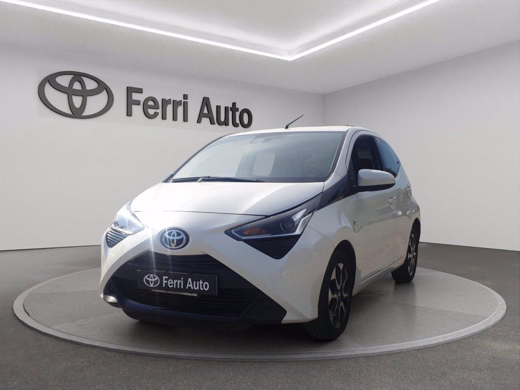 TOYOTA Aygo 5p 1.0 x-play 72cv del 2021