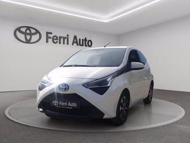 TOYOTA Aygo 5p 1.0 x-play 72cv del 2021