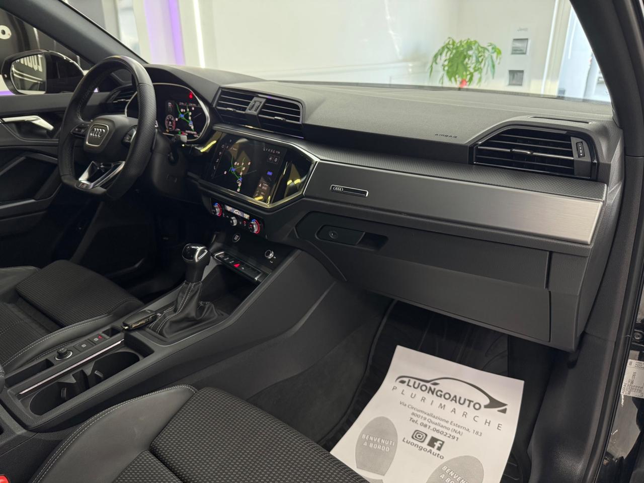 Audi Q3 2.0 TDI S-Tronic S-Line Identity Black