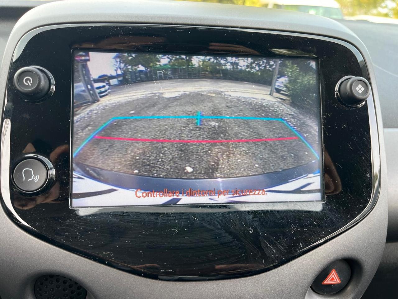 Toyota Aygo Connect 1.0 VVT-i 72CV 5 porte x-business plus