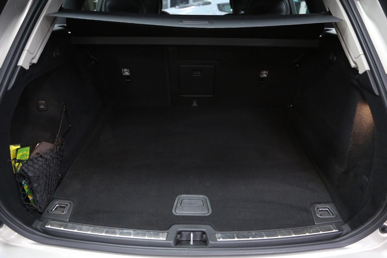 Volvo XC60 B4 (d) mhev AWD Geartronic Momentum