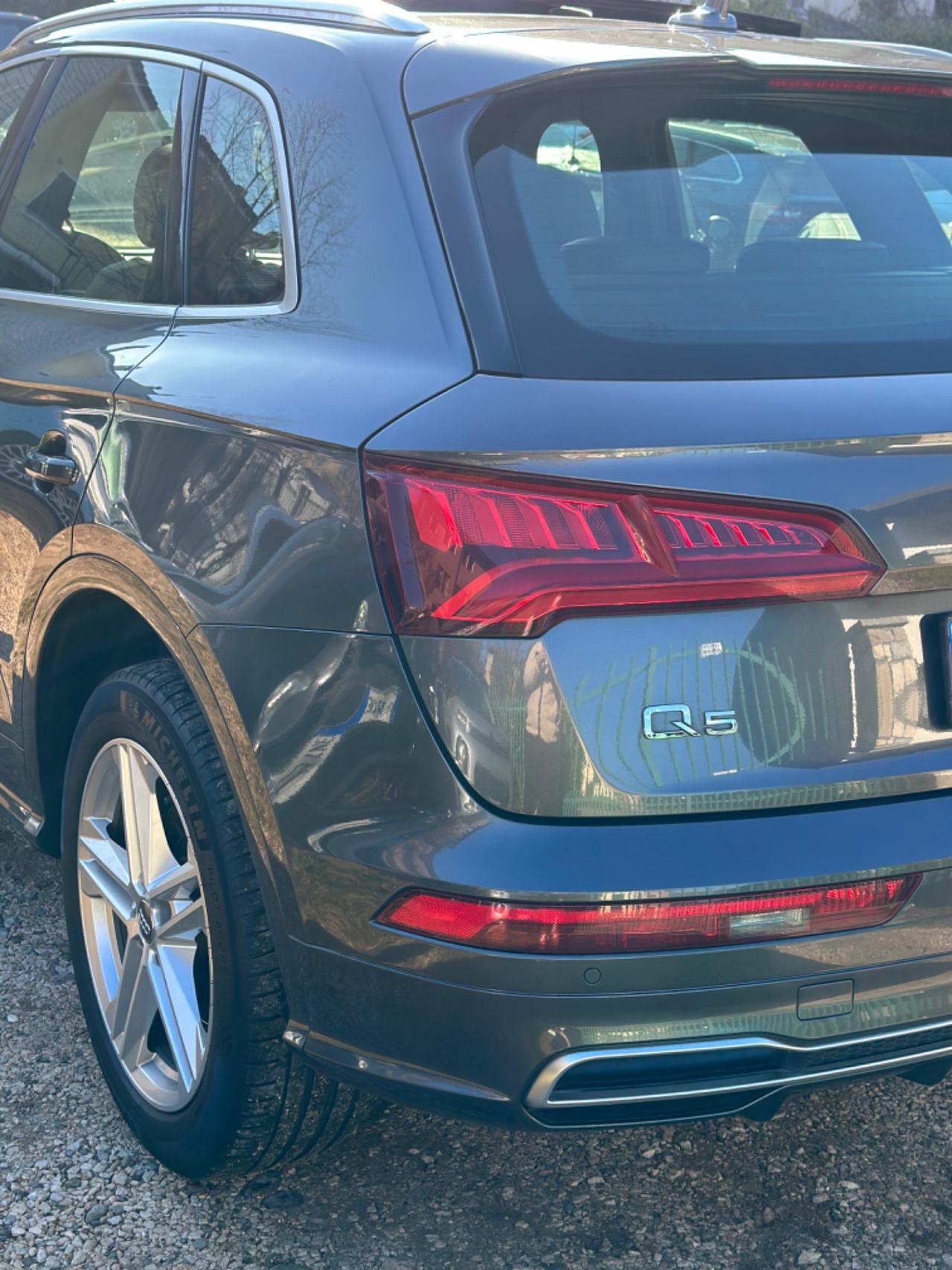 Audi Q5 2.0 TDI 190 CV QUATTRO SLINE 3X TETTO KMCERT