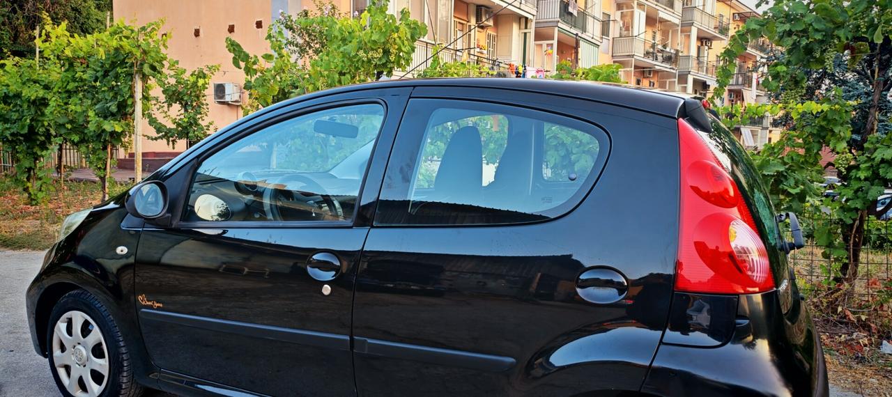 Peugeot 107 RESTYLING Nera 1.0 benzina