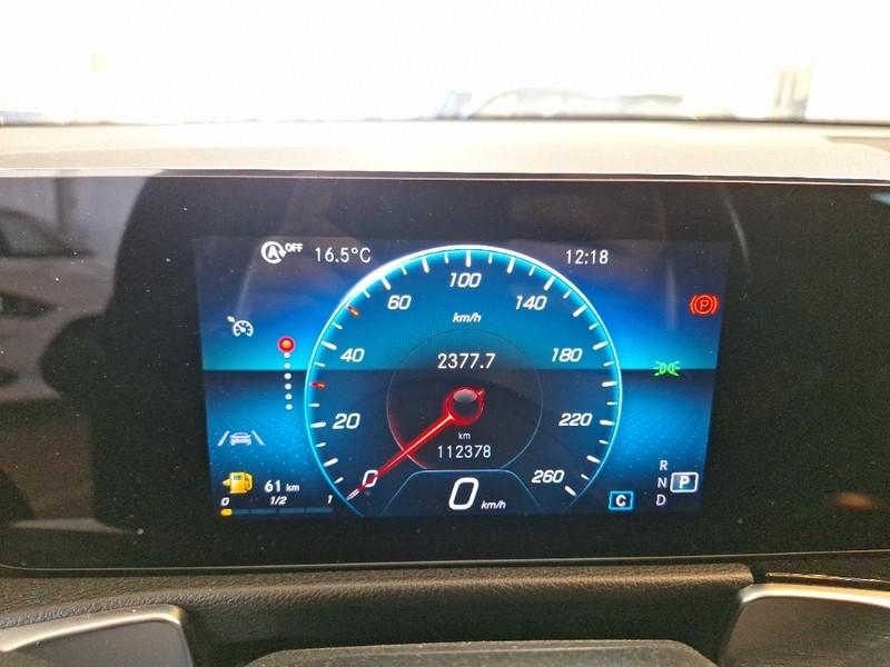 MERCEDES-BENZ GLB 180 d Automatic Business Extra