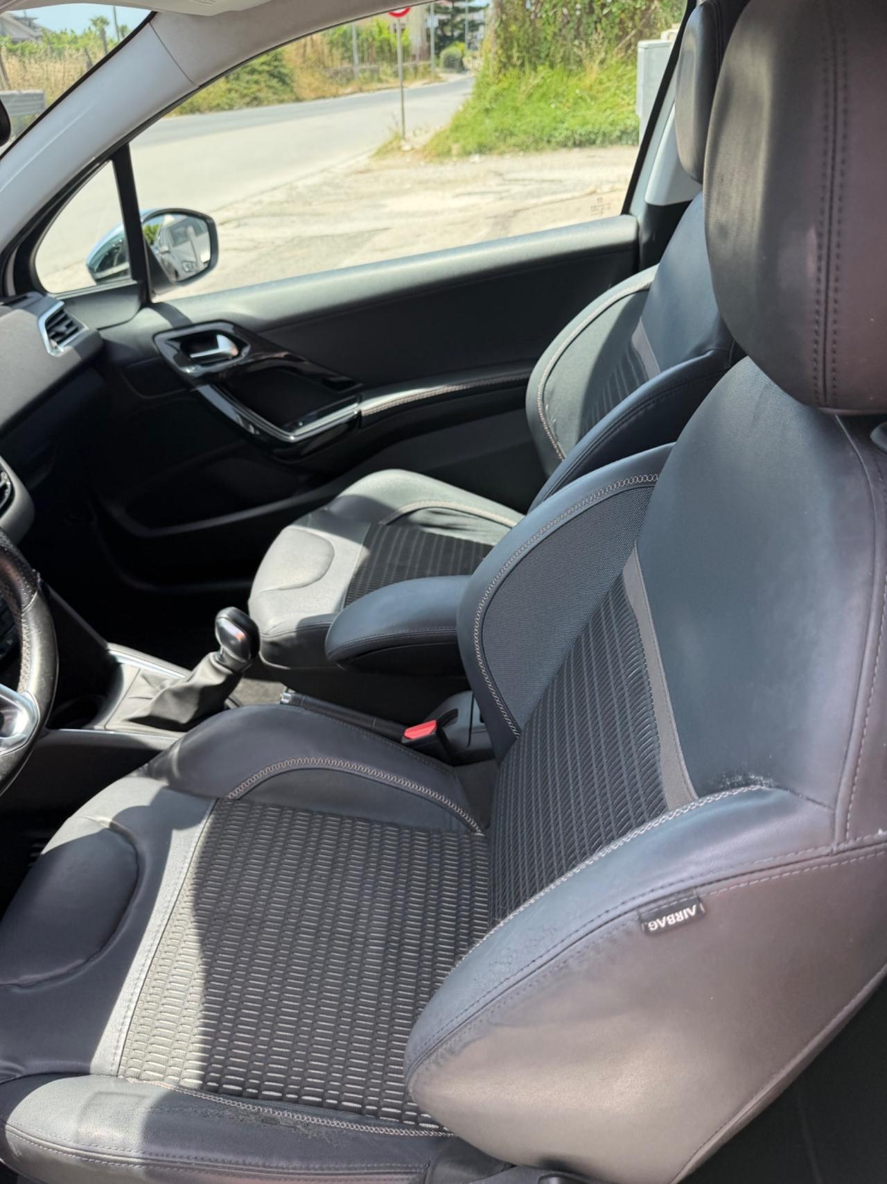 Peugeot 208 1.4 HDi 68 CV 3 porte Access