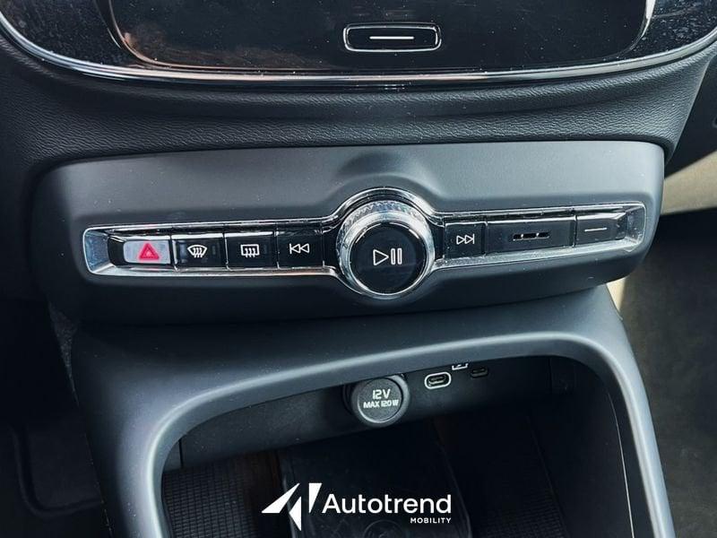 Volvo XC40 B3 163+14 CV Automatico LED Core