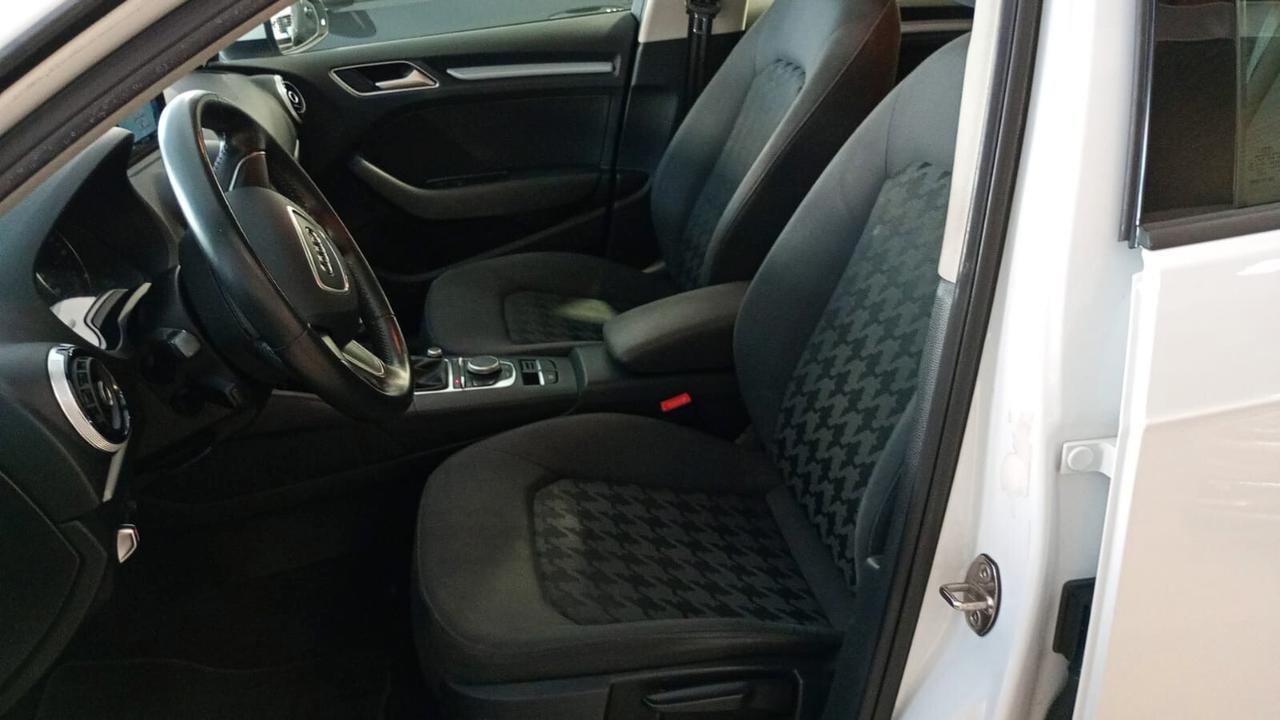 Audi A3 SPB 1.6 TDI clean diesel Ambition