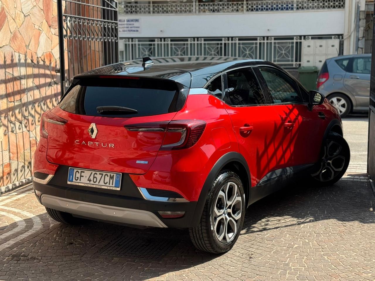 Renault Captur Plug-in Hybrid E-Tech 160 CV Intens
