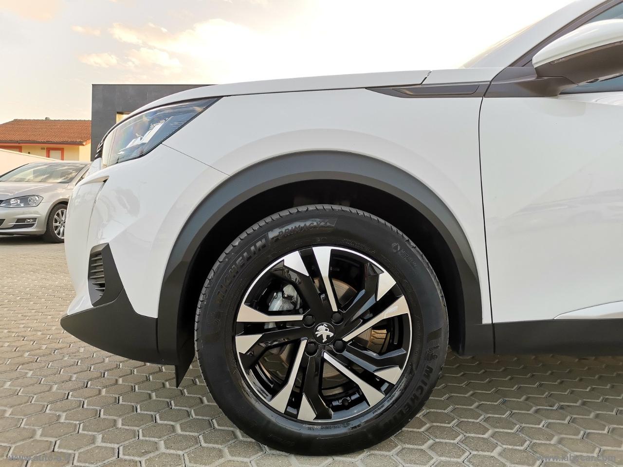 PEUGEOT 2008 BlueHDi 110 S&S Allure