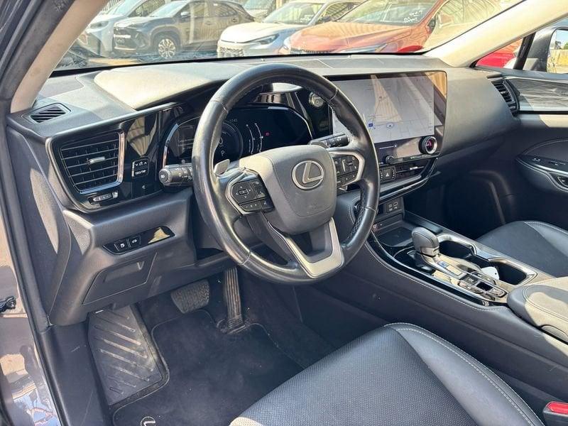 Lexus NX Hybrid Premium 4WD MY22