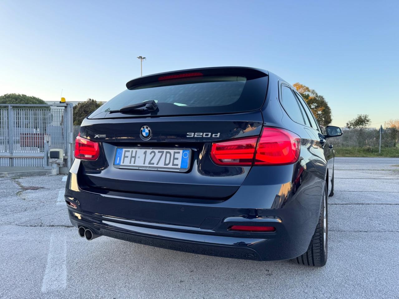 BMW 320d Automatic Touring XDRIVE - Navi 17