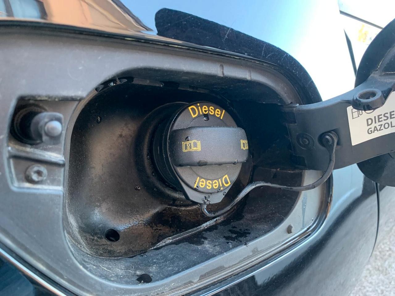 Volkswagen Golf VII 1.6 TDI 110 CV 5p. Neopatentati