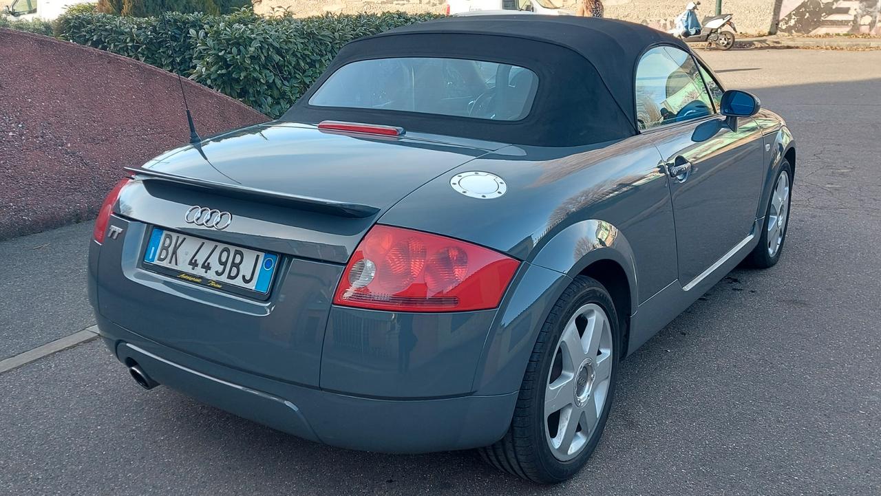 AUDI TT Roadster 1.8T 180cv S-Line