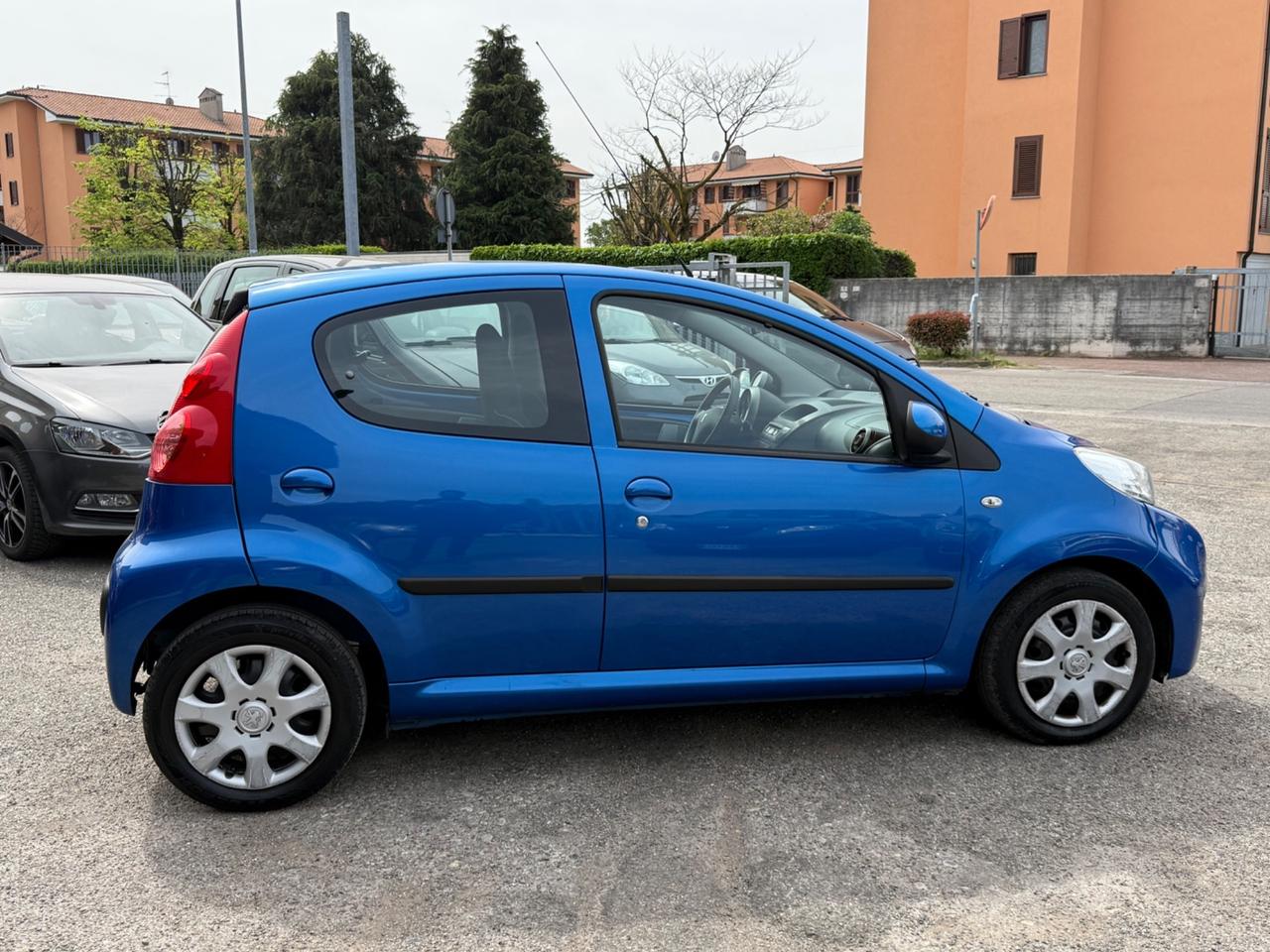 Peugeot 107 1.0 68CV 5p. Desir