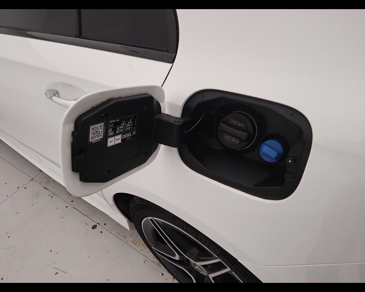 Mercedes-Benz Classe A - W177 2018 - A 180 d Premium auto