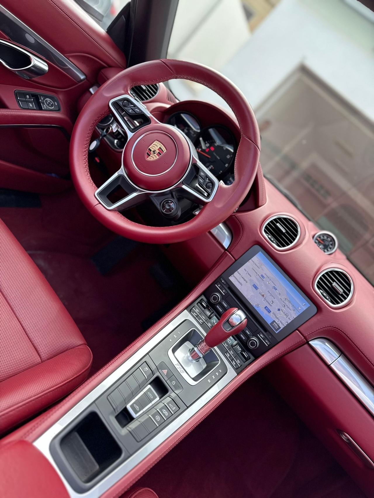 Porsche 718 Spyder Boxster 2.0