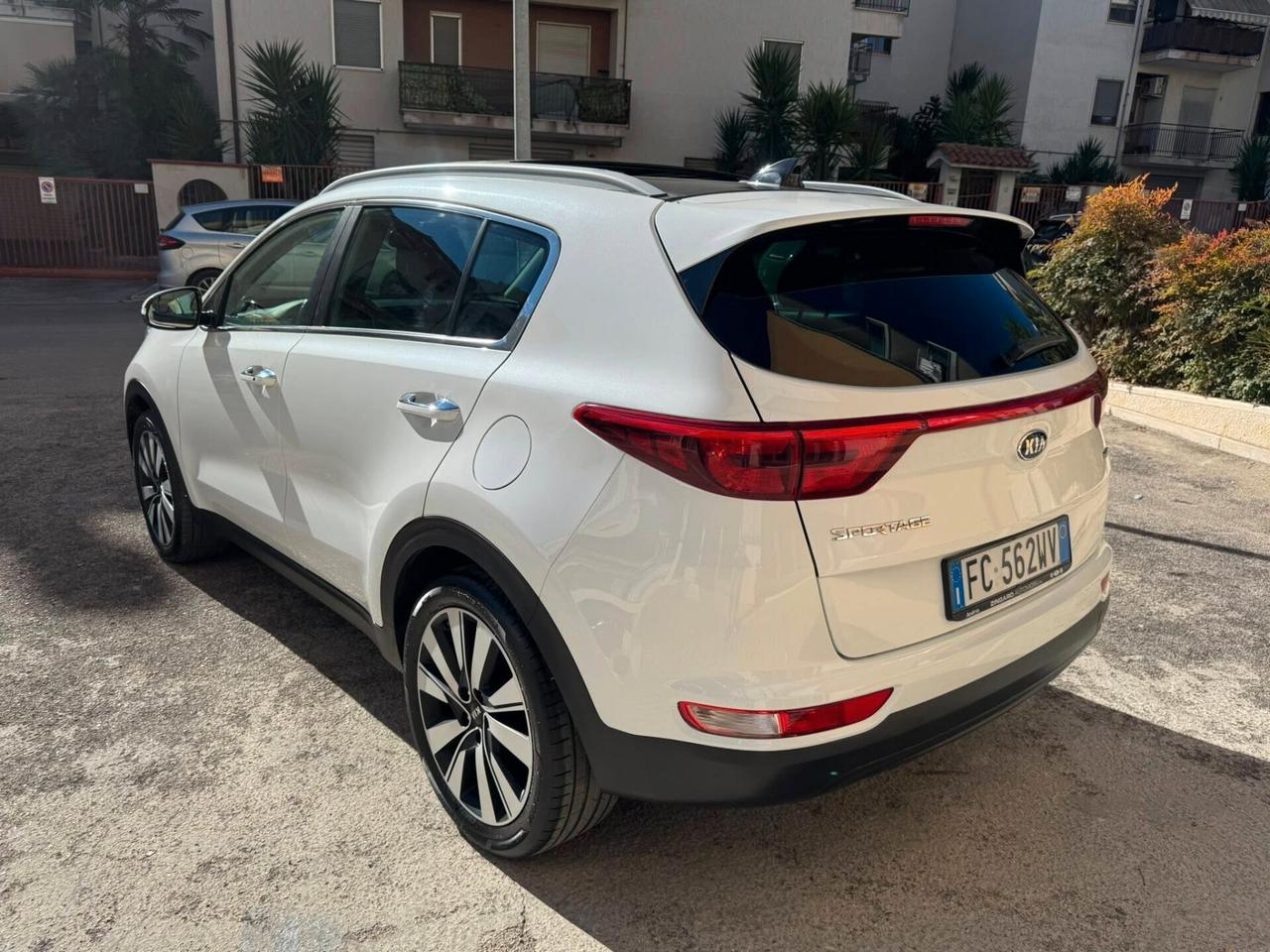 KIA SPORTAGE 1.7 CRDI 115 CV TETTO+CERCHI+RETROCAMERA