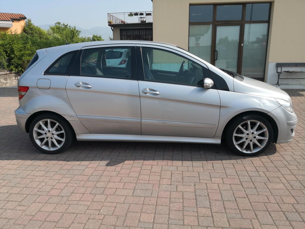 Mercedes-benz B 180 clima neopatentati