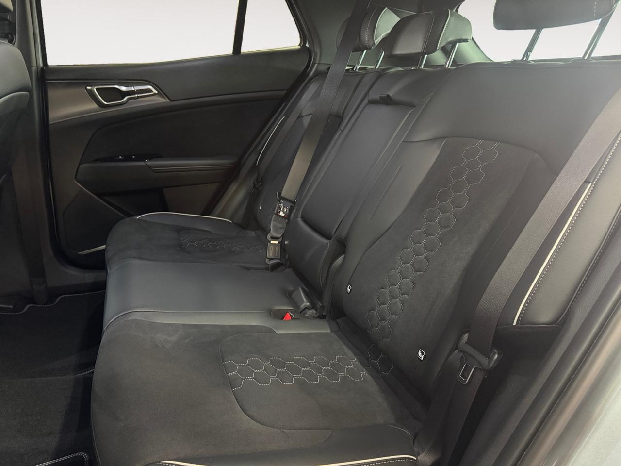 KIA SPORTAGE MY25 1.6 PHEV AWD GTL SR BC SPT