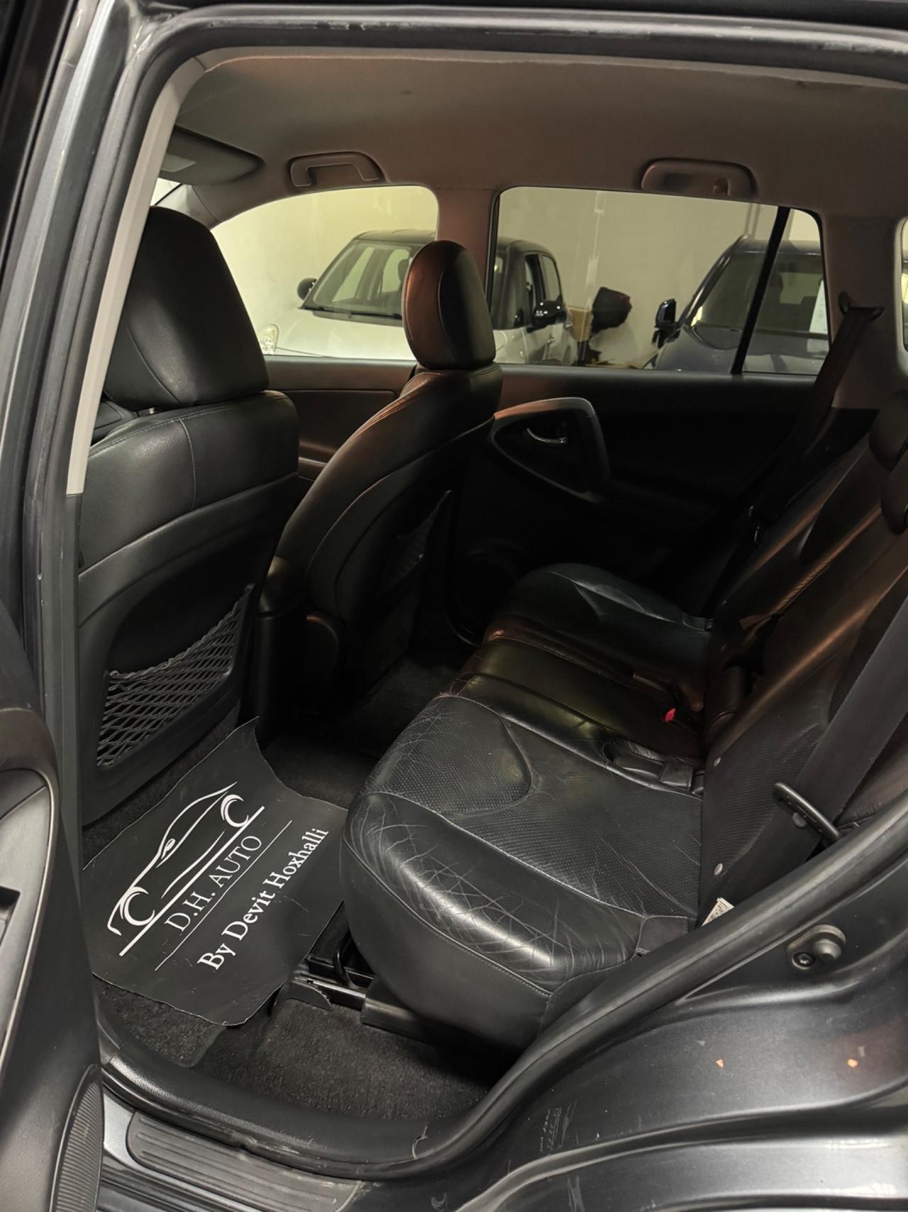 Toyota RAV 4 RAV4 2.2 D-4D 150 CV DPF Exclusive