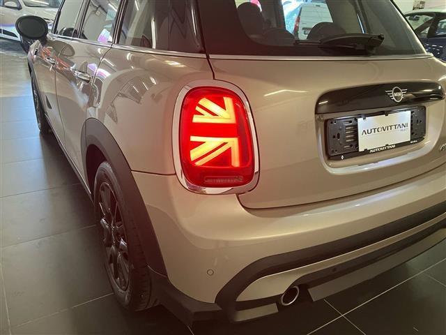 MINI Mini 5 Porte 1.5 Twin Power Turbo Cooper Essential