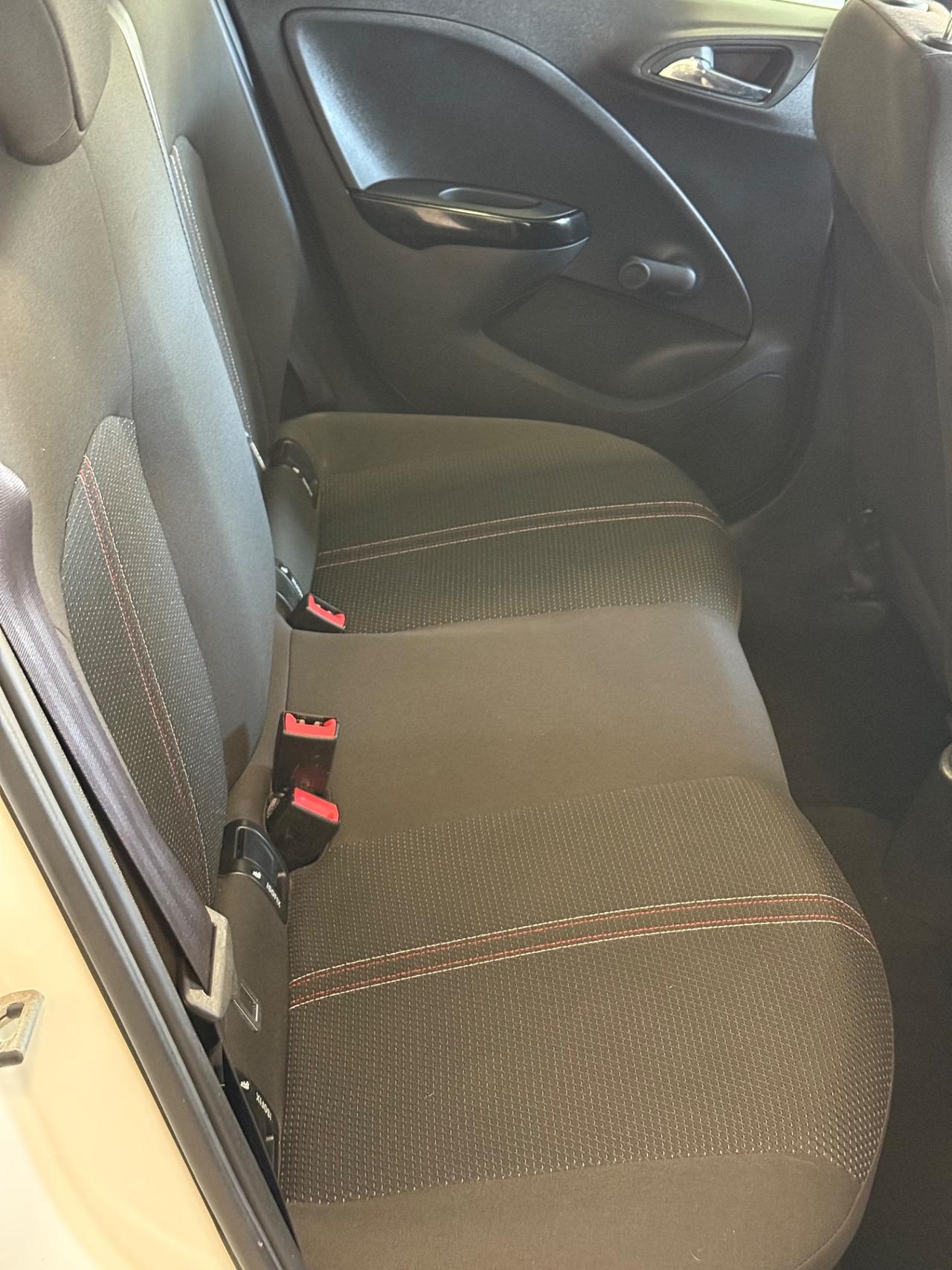 Opel Corsa 1.2 5 porte b-Color
